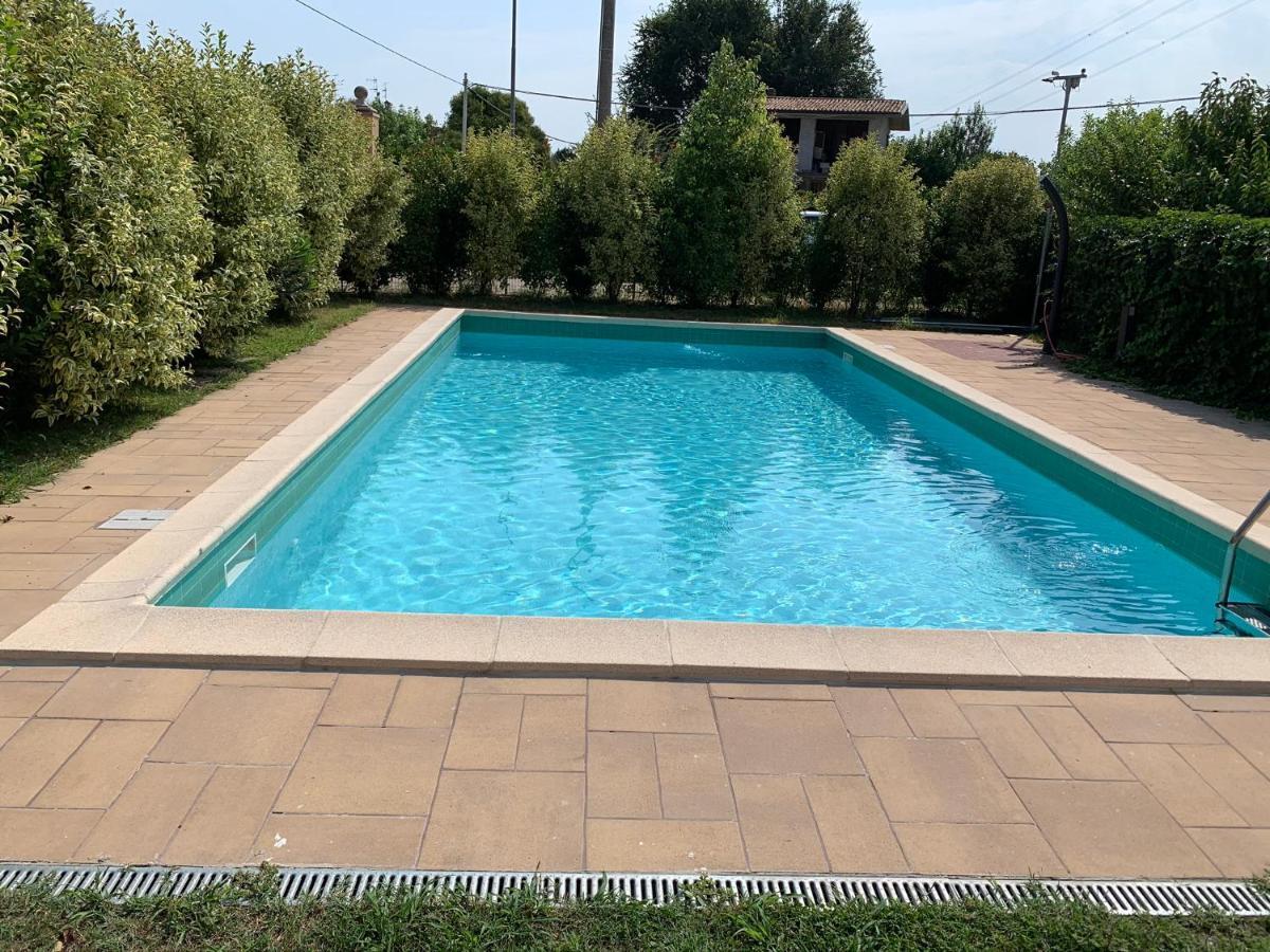 Charming Attic Apartment With Balcony & Swimming Pool Desenzano del Garda Luaran gambar