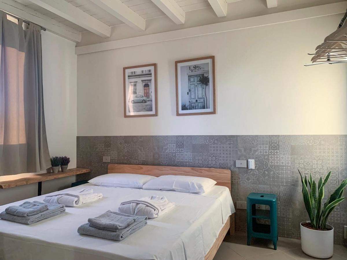 Charming Attic Apartment With Balcony & Swimming Pool Desenzano del Garda Luaran gambar